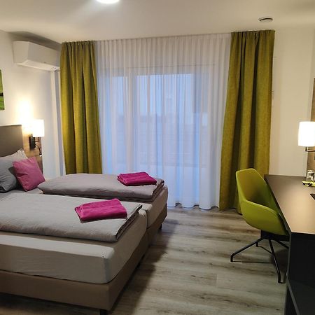 Hotel Gaestehaus Stock Zimmer Baeumle フリードリヒスハーフェン エクステリア 写真