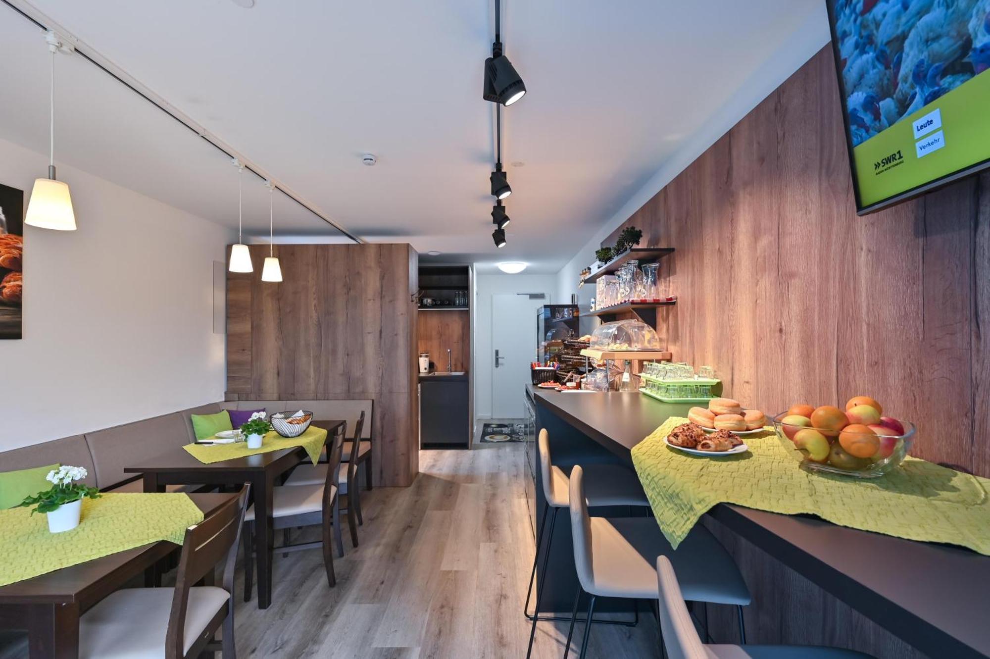 Hotel Gaestehaus Stock Zimmer Baeumle フリードリヒスハーフェン エクステリア 写真