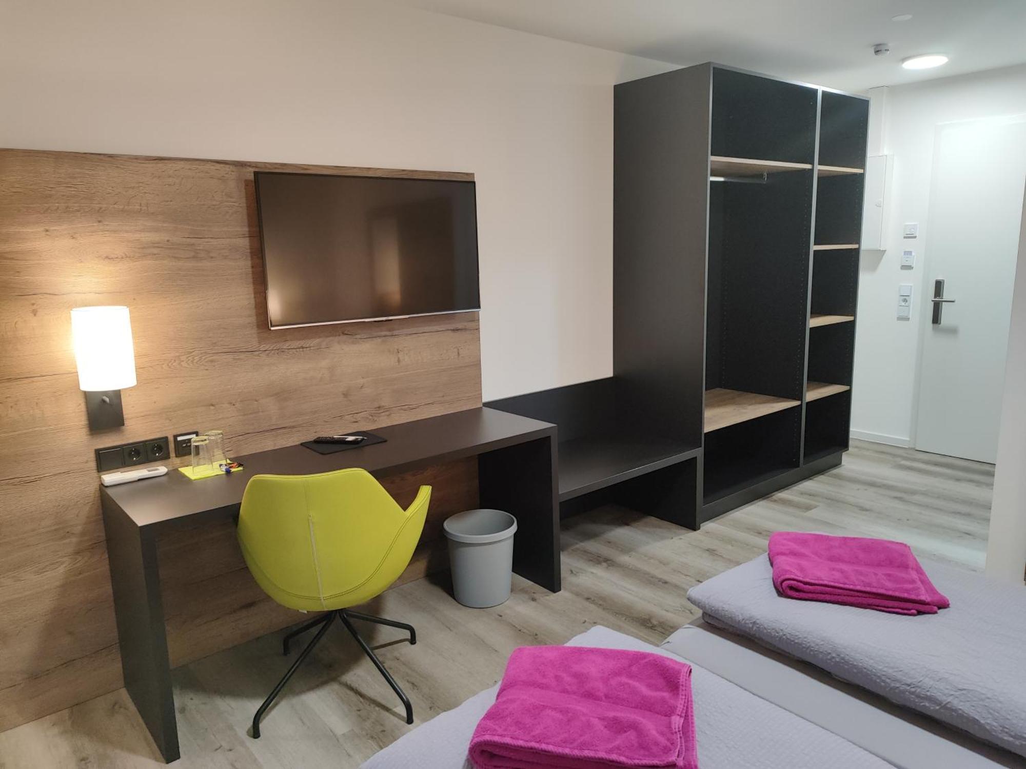Hotel Gaestehaus Stock Zimmer Baeumle フリードリヒスハーフェン エクステリア 写真